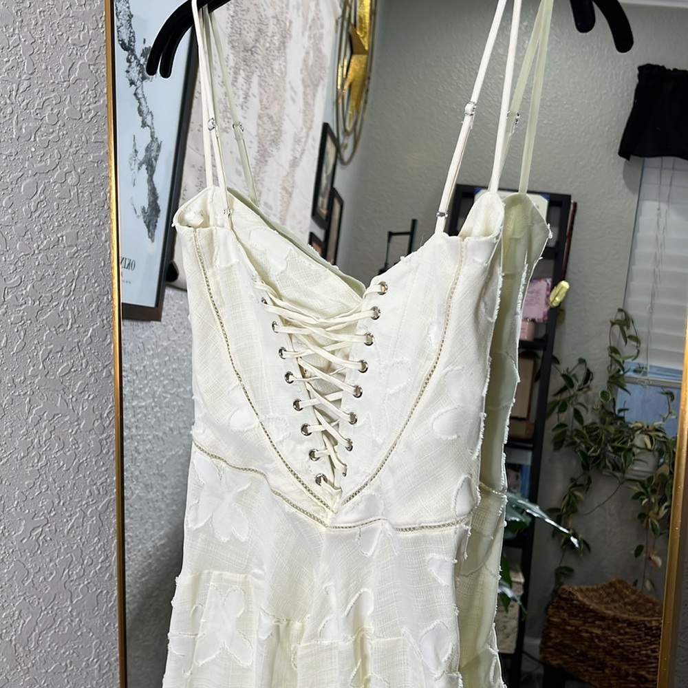 HOUSE OF CB 'Seren' Vintage Cream Floral Lace Back Maxi Dress NWOT - Picture 17 of 17